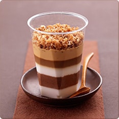 Panna Cotta de 3 chocolates con crumble de Granola