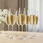 Escena lifestyle francesa festiva.
Copas transparentes servidas con jugo de manzana espumoso, burbujas finas visibles, color dorado claro.
Ambiente de celebración familiar elegante, tonos suaves y luminosos.
Mesa clara, fondo desenfocado.
Iluminación natural y uniforme, estilo e-commerce premium.
Sin botellas, sin empaques, sin etiquetas, sin texto, sin personas.
Formato cuadrado 1:1.